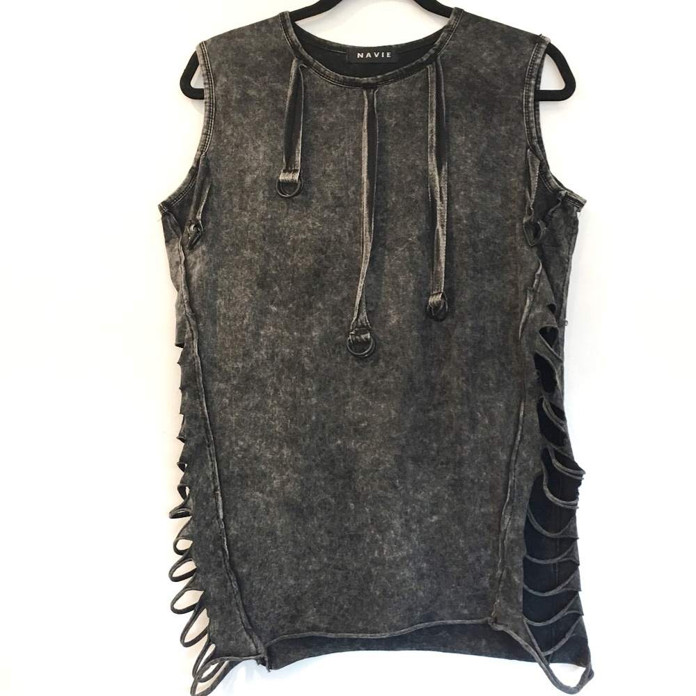 [NAVIE] Distressed sleeve less muscle tee top M